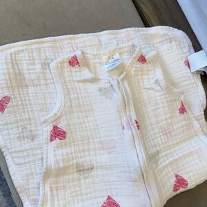 aden + anais Heart Pattern Sleeping Bag